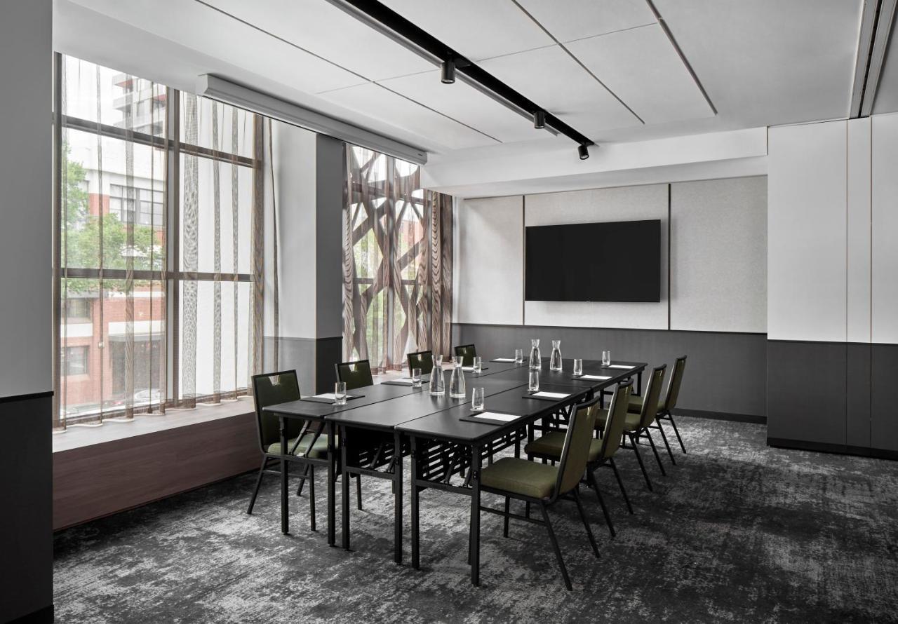 Hotel Courtyard By Marriott Melbourne Flagstaff Gardens Extérieur photo