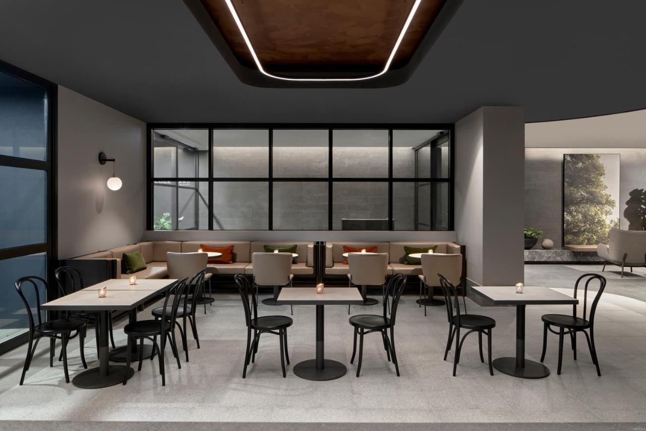 Hotel Courtyard By Marriott Melbourne Flagstaff Gardens Extérieur photo