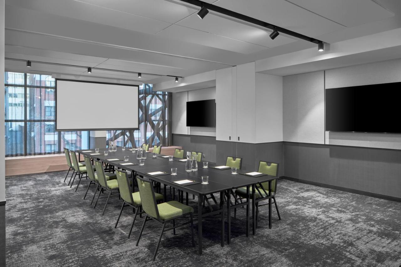 Hotel Courtyard By Marriott Melbourne Flagstaff Gardens Extérieur photo
