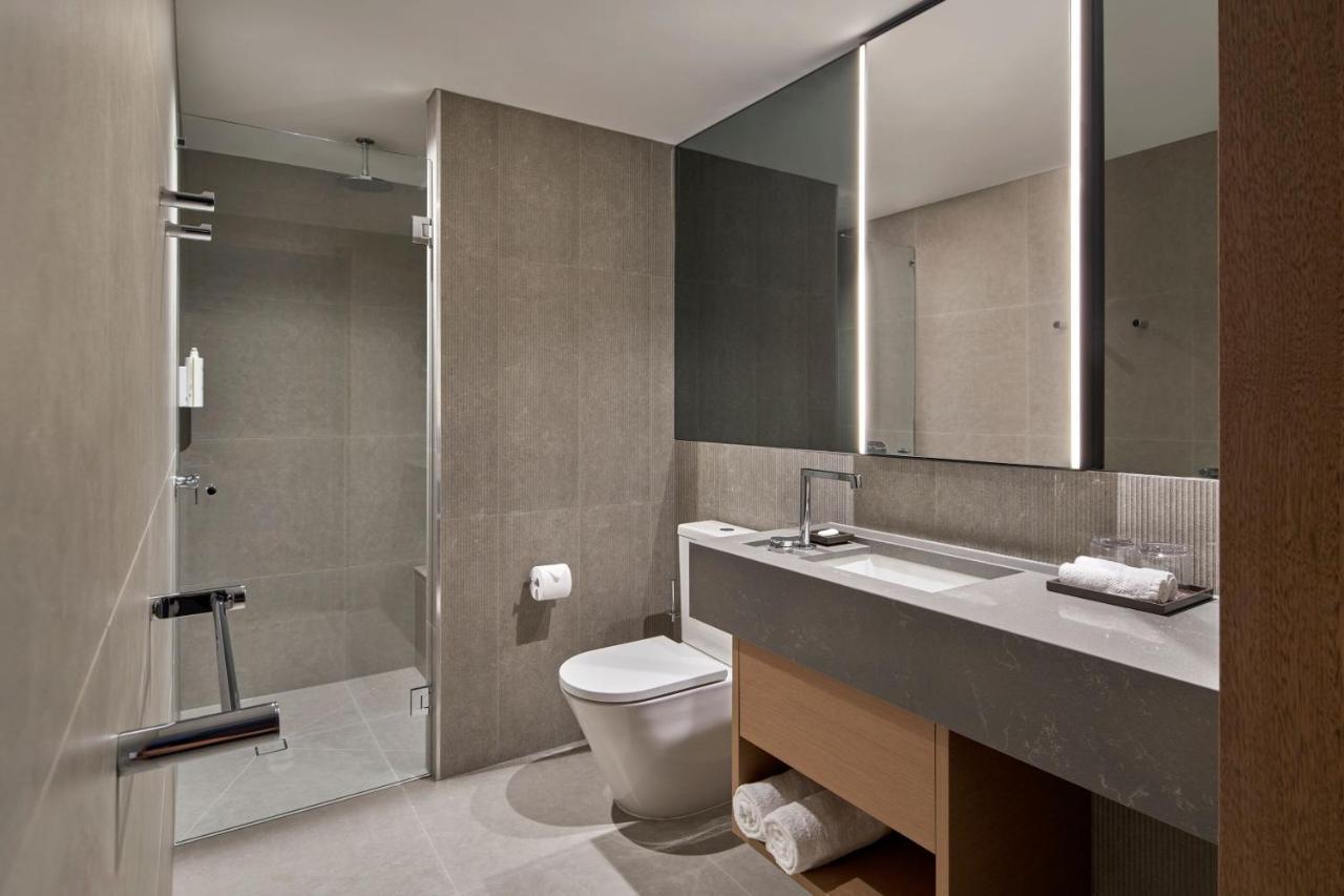 Hotel Courtyard By Marriott Melbourne Flagstaff Gardens Extérieur photo