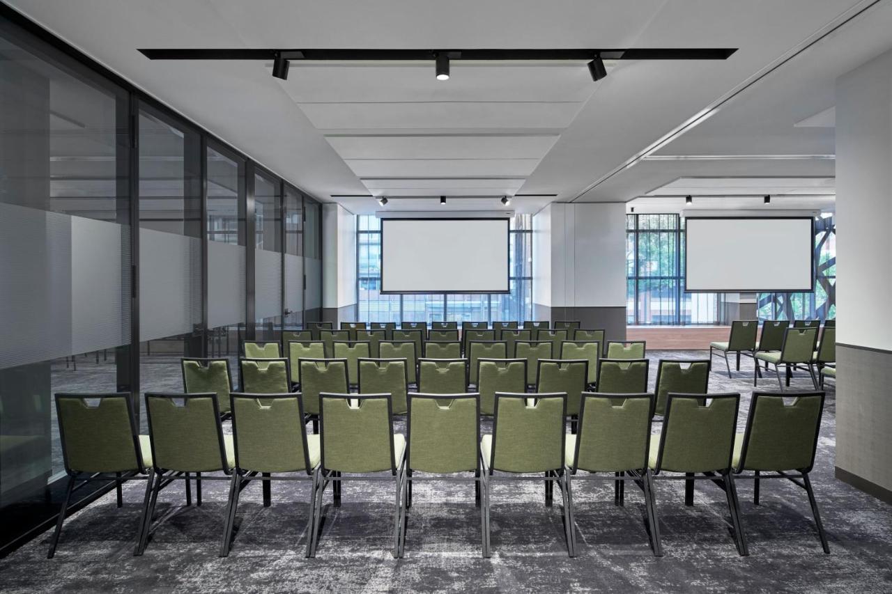 Hotel Courtyard By Marriott Melbourne Flagstaff Gardens Extérieur photo