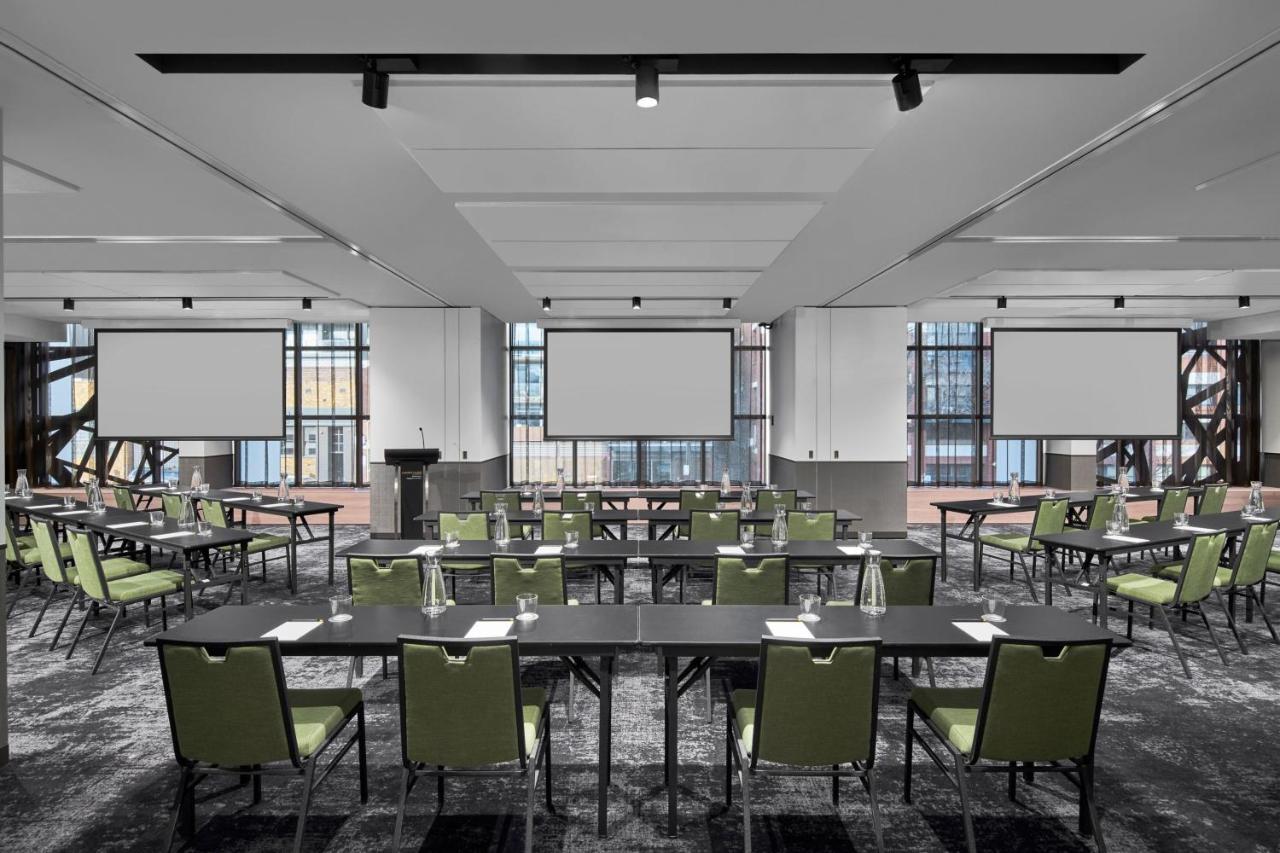 Hotel Courtyard By Marriott Melbourne Flagstaff Gardens Extérieur photo