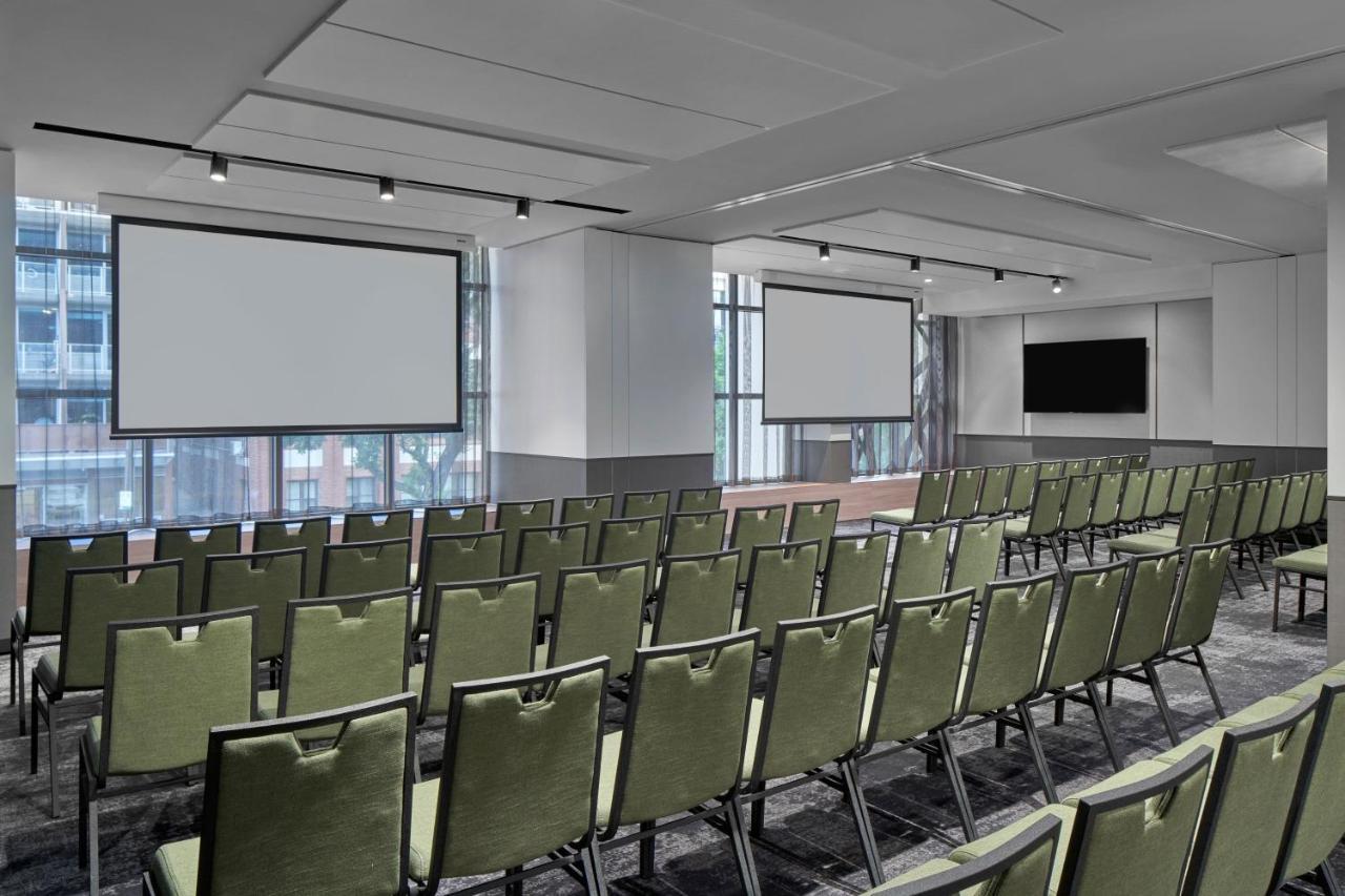 Hotel Courtyard By Marriott Melbourne Flagstaff Gardens Extérieur photo