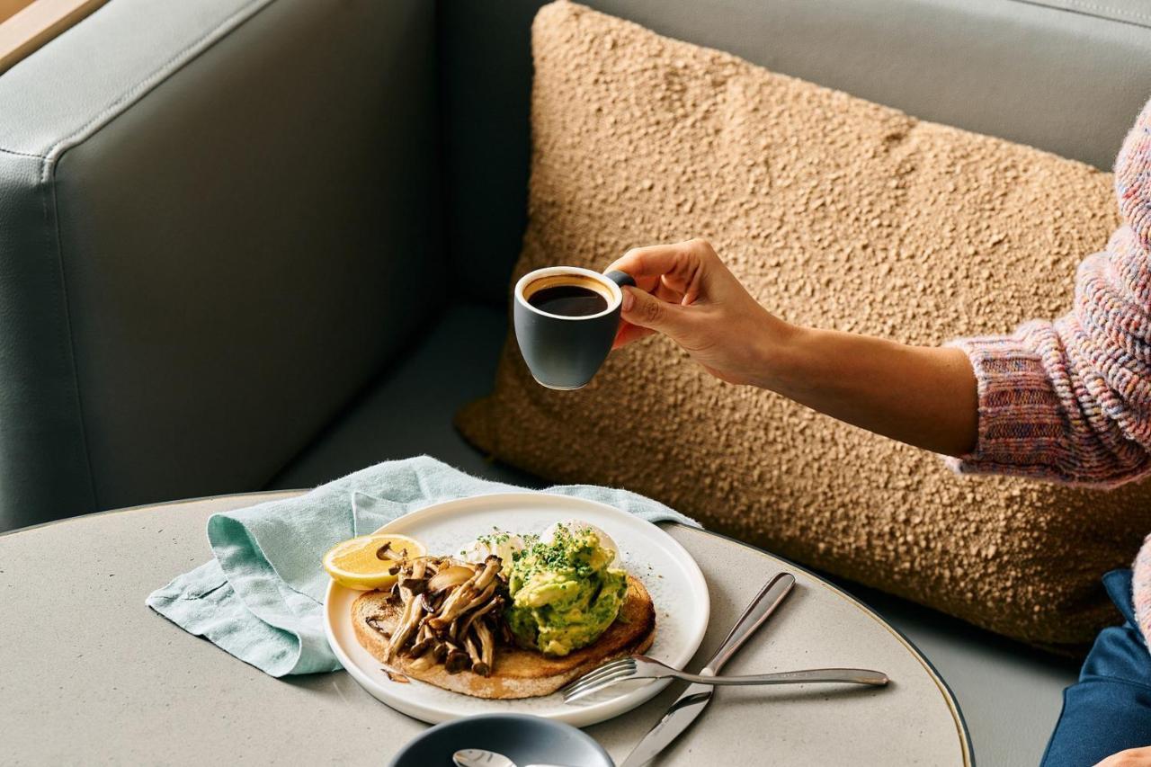Hotel Courtyard By Marriott Melbourne Flagstaff Gardens Extérieur photo
