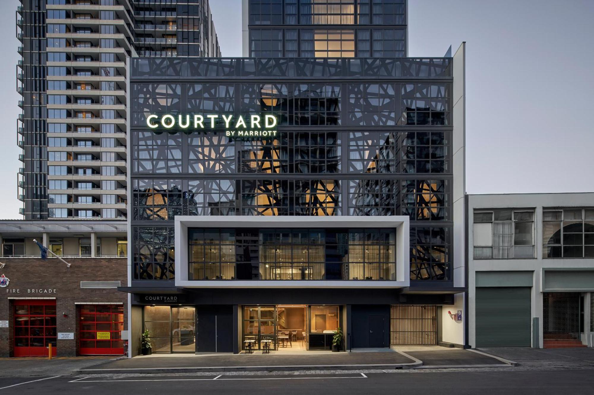 Hotel Courtyard By Marriott Melbourne Flagstaff Gardens Extérieur photo