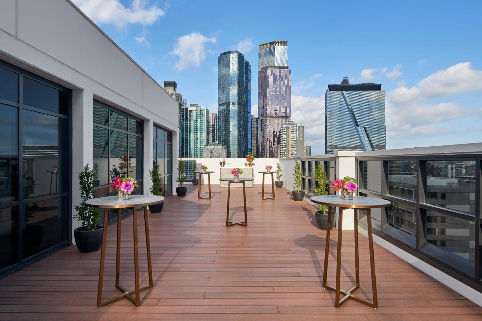 Hotel Courtyard By Marriott Melbourne Flagstaff Gardens Extérieur photo